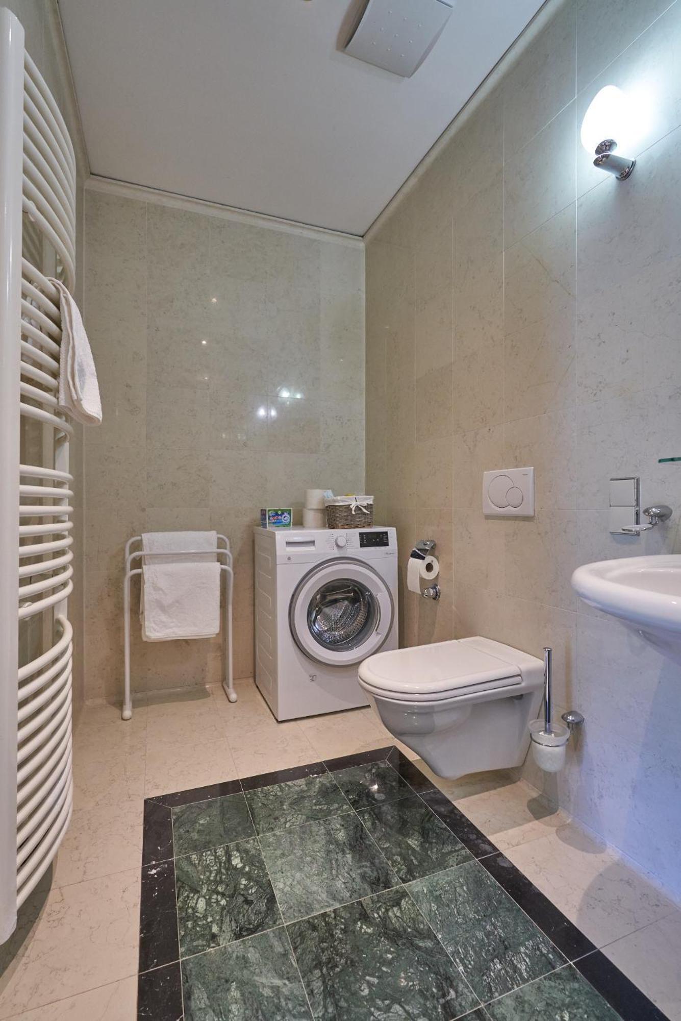 Big Apartment In Guesthouse Baden Exterior photo